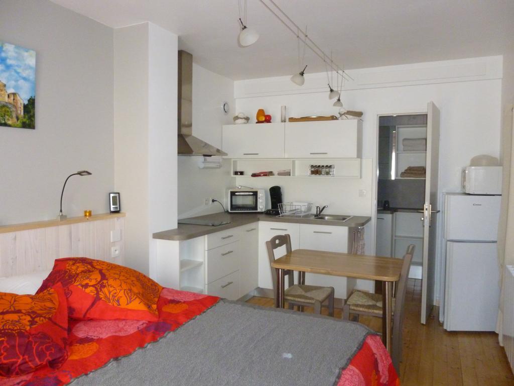 Aux Blanches Pierres Apartment Fumel Ngoại thất bức ảnh